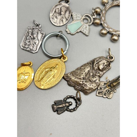 Lot of 9 Vintage Religious Medals & Crosses Christian Charms Catholic Pendants - Picture 5 of 7